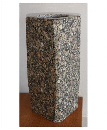 Granite Vase VG3